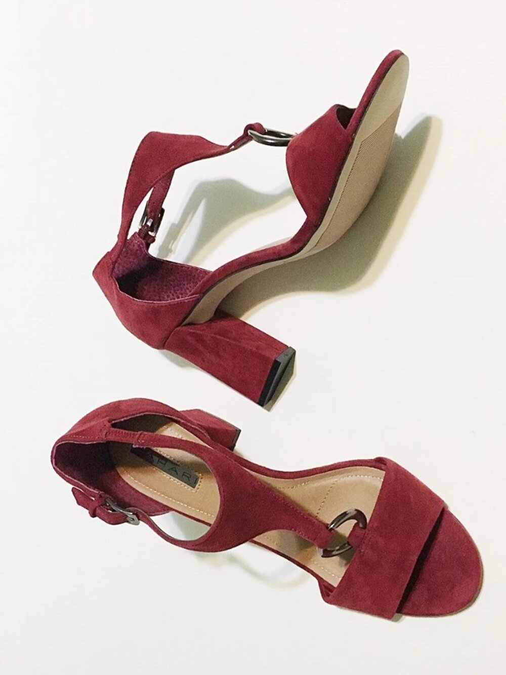 TAHARI Norma Burgundy T-Strap Heel Sandals O-Ring GENUINE SUEDE Sz-9M